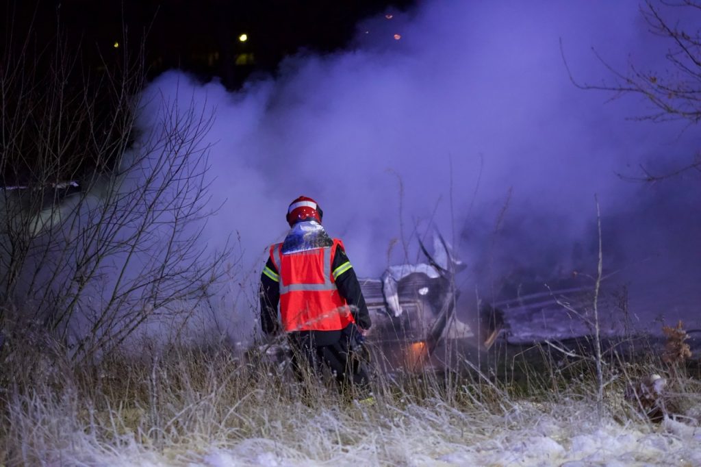 Person død efter mystisk brand i campingvogn