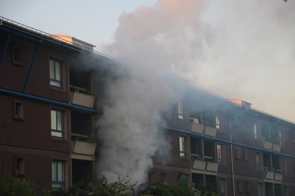 Dødsbrand i Roskilde: 11 ambulancer på plads