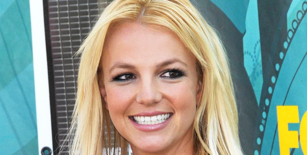 Britney Spears smider tøjet: Overlader intet til fantasien