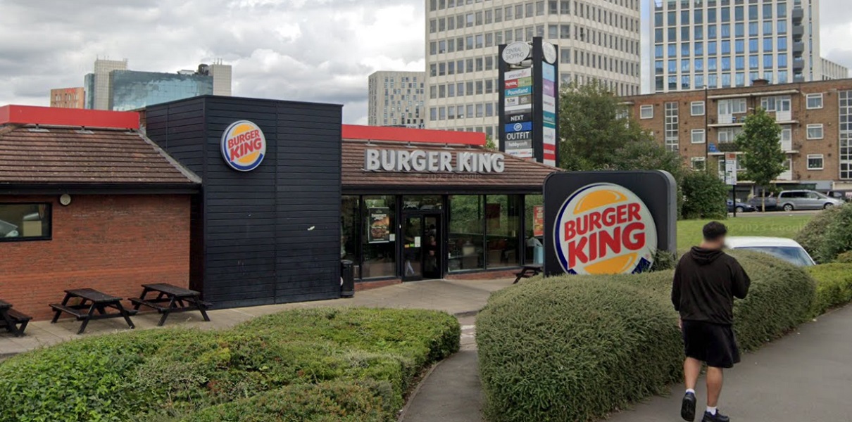 Gravid kvinde låst inde på Burger King