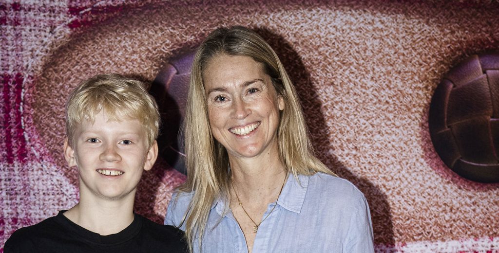 Camilla Martin ramt af ildebefindende på live tv