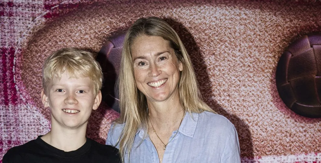 Camilla Martin ramt af ildebefindende på live tv