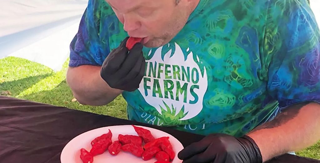 Mand har slået verdensrekord for flest Ghost Peppers spist på 1 minut: SÅ mange spiste han