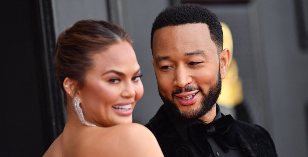 Efter spontan abort: Chrissy Teigen gravid igen