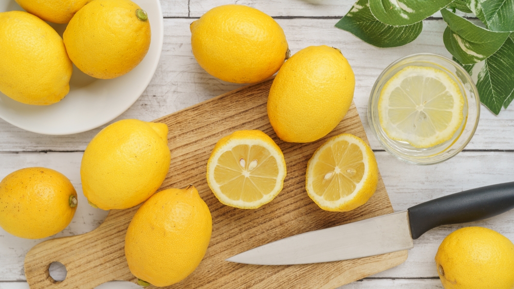 Citroner holder sig friske i ‘måneder og rådner ikke’, hvis du opbevarer dem et overset sted