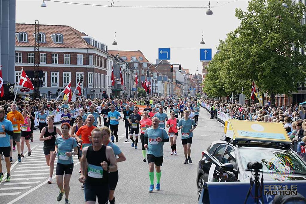 Afspærringer, shuttlebusser og risiko for forsinkelser: Trafikken i Aarhus omlægges under halvmarathon
