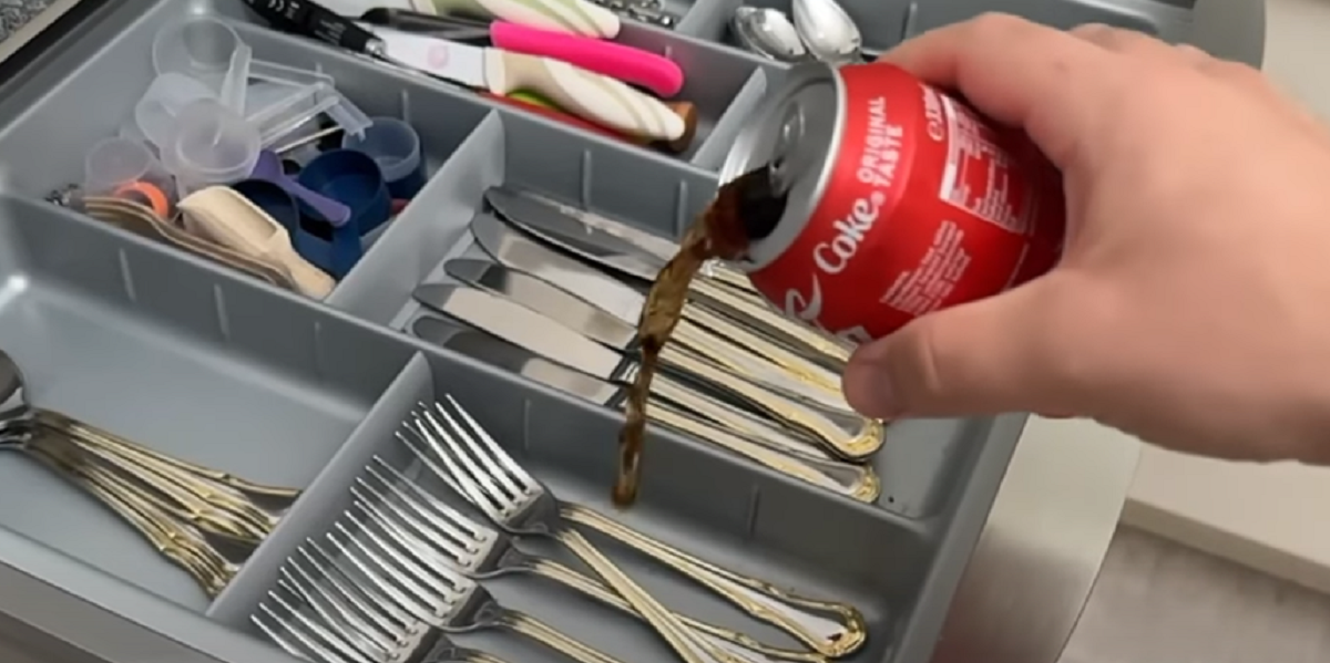 5 geniale rengøringstips der involverer cola: Du taber kæben, når du ser nummer 4
