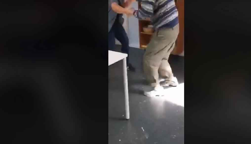 Plejehjemspersonale hyldes efter livsbekræftende dansevideo