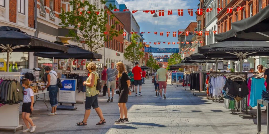 Danskerne har talt: Aldersgrænsen skal være 18 år