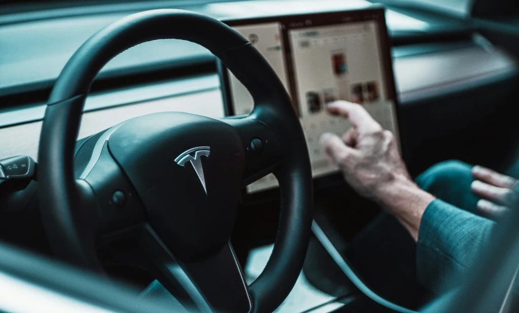 Den nye Tesla Model Q kommer snart: Prisen starter på 30.000 dollars