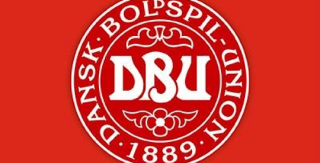 Fik ikke selv opkaldet: Fandt ud af det via sociale medier