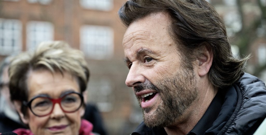Dennis Knudsen advarer: Det er fup