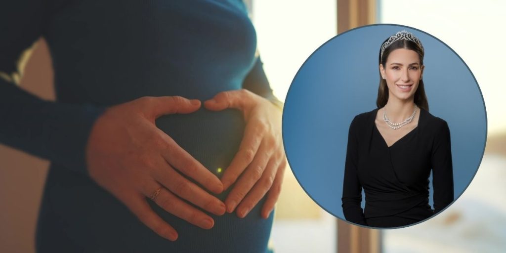 Kronprinsesse i babylykke: Viser den nyfødte datter frem