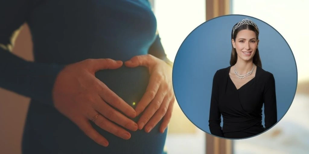 Kronprinsesse i babylykke: Viser den nyfødte datter frem