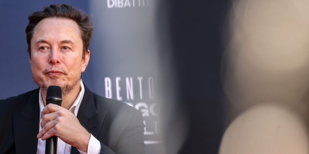 Elon Musk er rasende: Sagsøger dansk energigigant