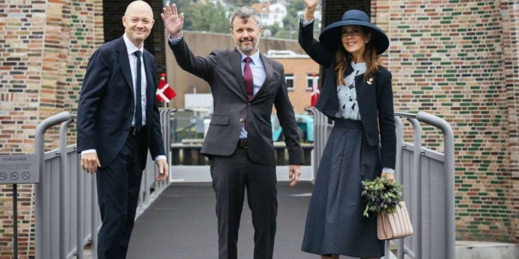 Kom med Kongeparret til bords: Det står der på menuen