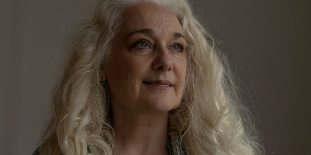 Cæcilie Nordby reflekterer over livet: “Jeg fylder 60, og det kalder på fest og farver”