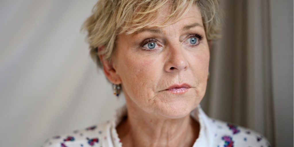 Spørgsmålet fik Søs Egelind til at tænke på alt andet end sygdom:” Jeg har vægret mig lidt ved…”