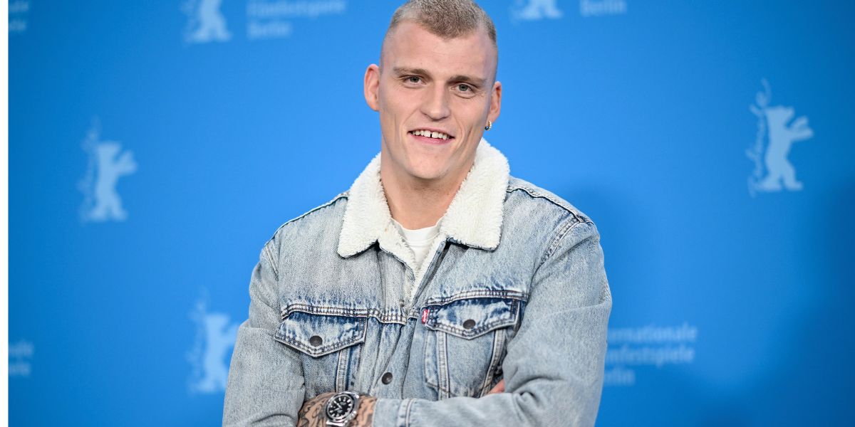Sebastian Bull afslører: Særlig tatovering til minde om sin barndomsby
