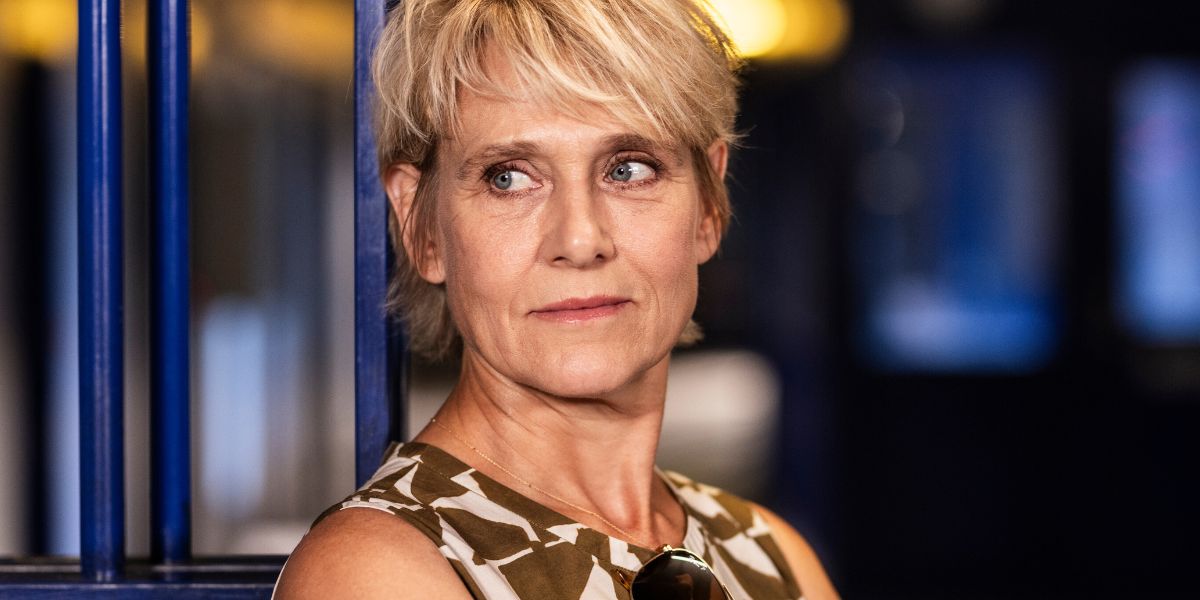 Charlotte Fich fik sit gennembrud i “Rejseholdet” og verden lå for hendes fødder: Derfor trak hun sig