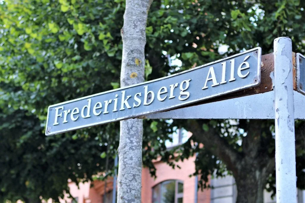 Sprudlende byliv i historiske rammer