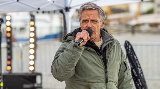 Michael Falch indrømmer: Kastede kniv i øjet på dreng