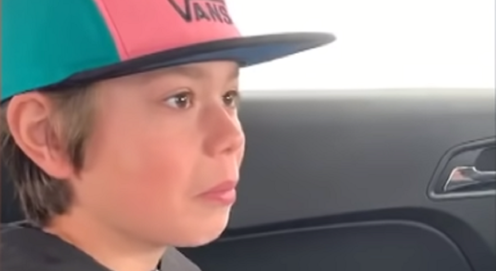 Se den rørende video: 13-årig får fødselsdagsgave fra sin afdøde far