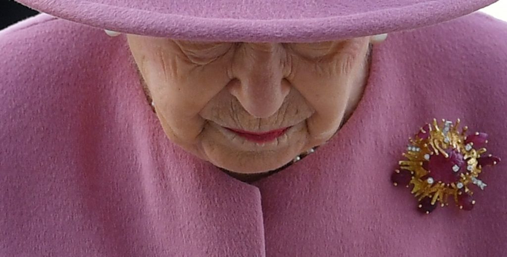 Dronning Elizabeth alvorligt syg: – Det er dybt bekymrende