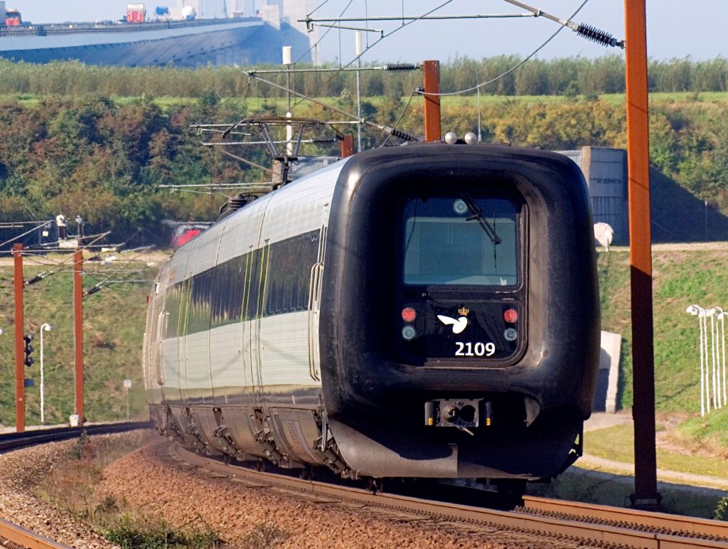 Togtrafik indstillet: Person påkørt ved Geldsted