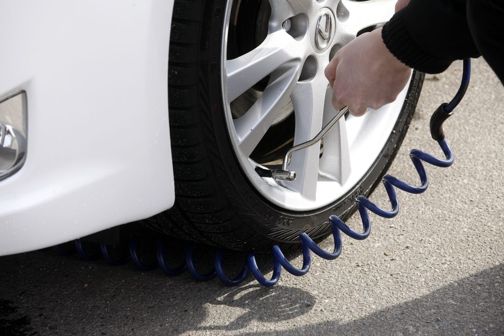 Sådan gør du bilen klar til efteråret
