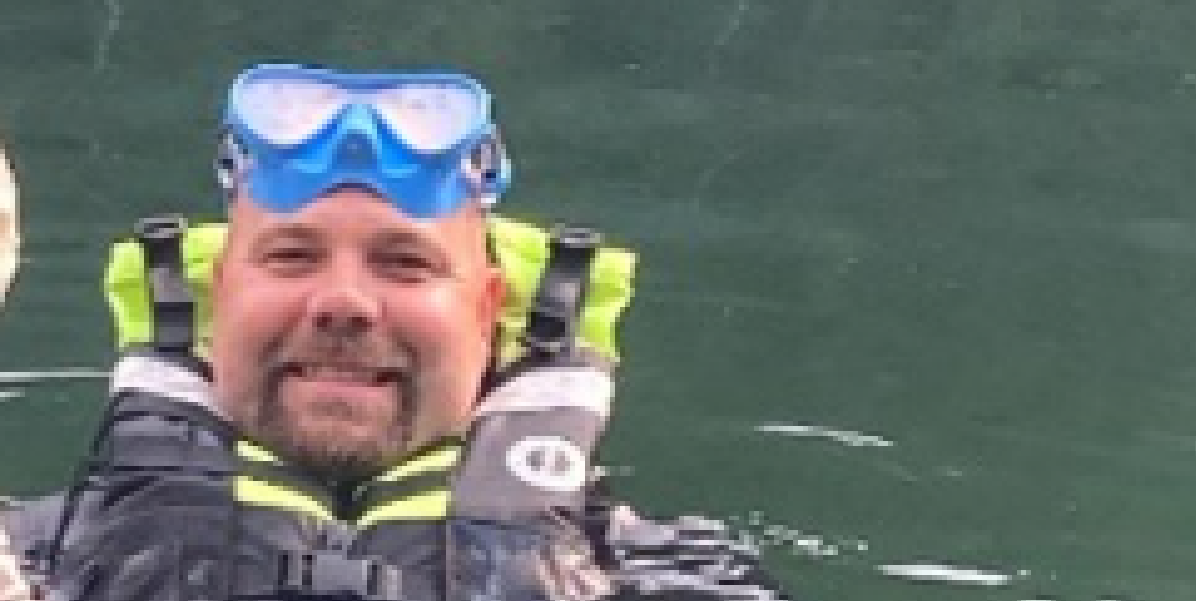 Politiet modtog melding om lig på bunden af sø: Hvad betjentene fandt, frembragte grin og forvirring