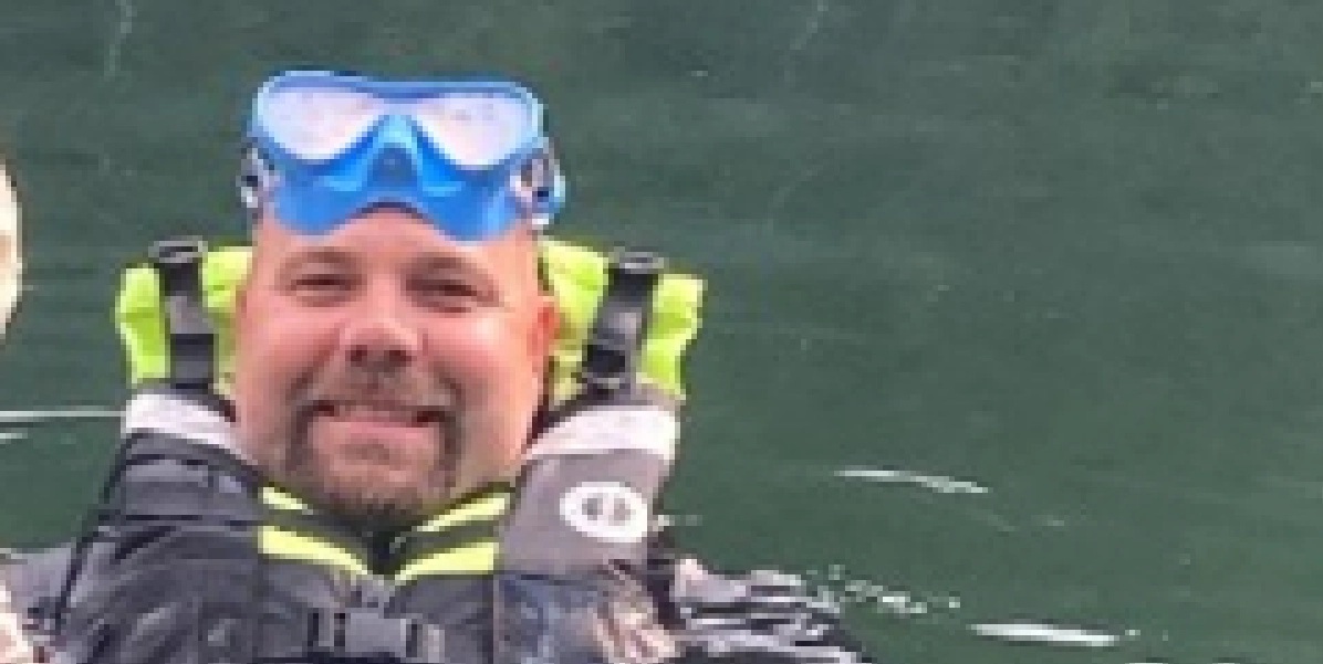 Politiet modtog melding om lig på bunden af sø: Hvad betjentene fandt, frembragte grin og forvirring