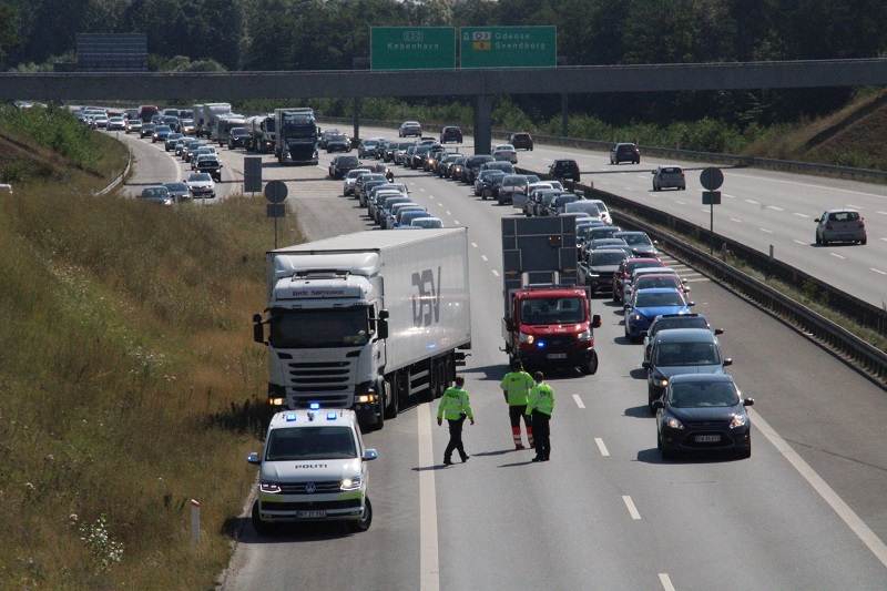 Uheld på motorvejen giver massiv kø