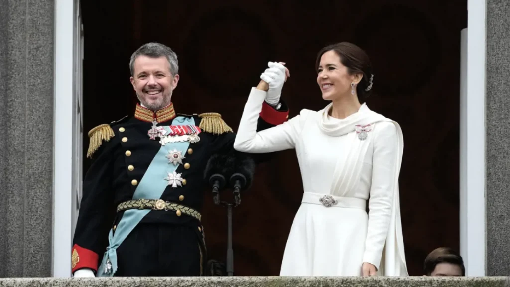 Kongeparret rejser med metro i Norge: Købte ikke billet