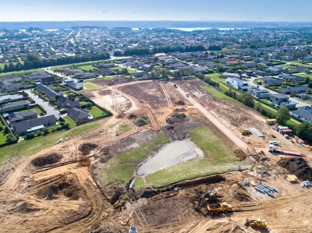 Salget af parcelhusgrunde i Vejle går som varmt brød