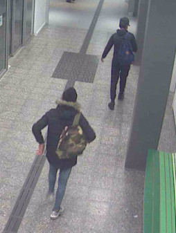 Politiet efterlyser tre formodede gerningsmænd til gaderøverier