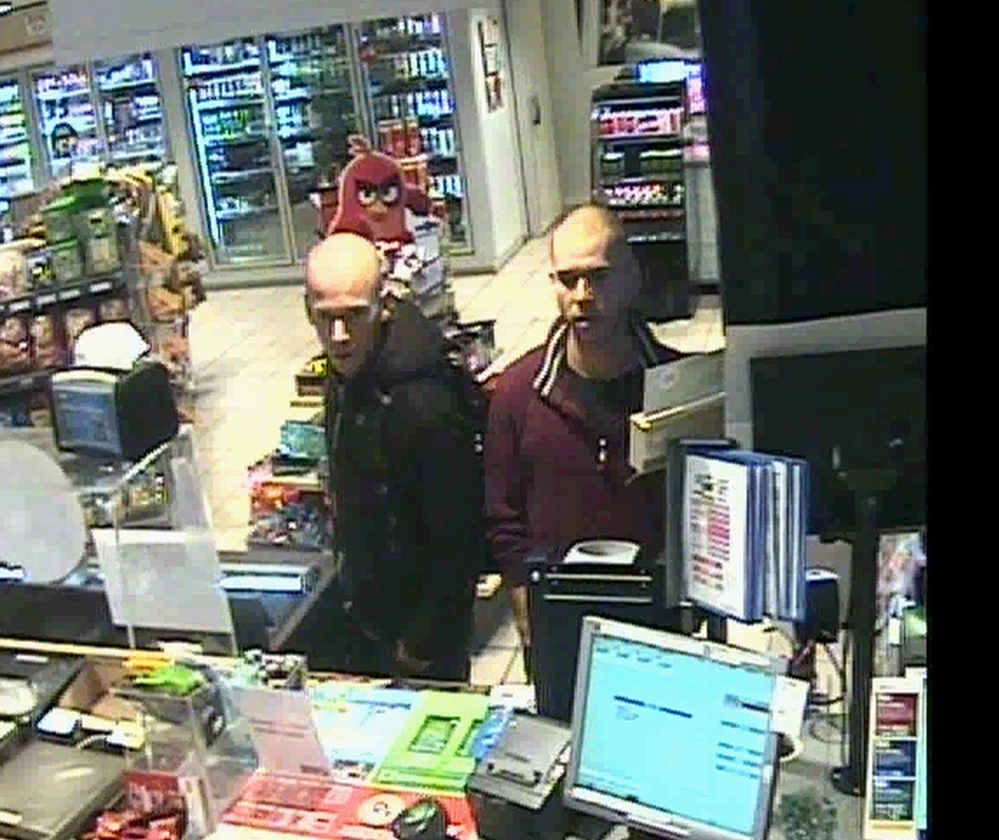 Mistænkes for hærværk mod større antal biler: Hvem er disse to?