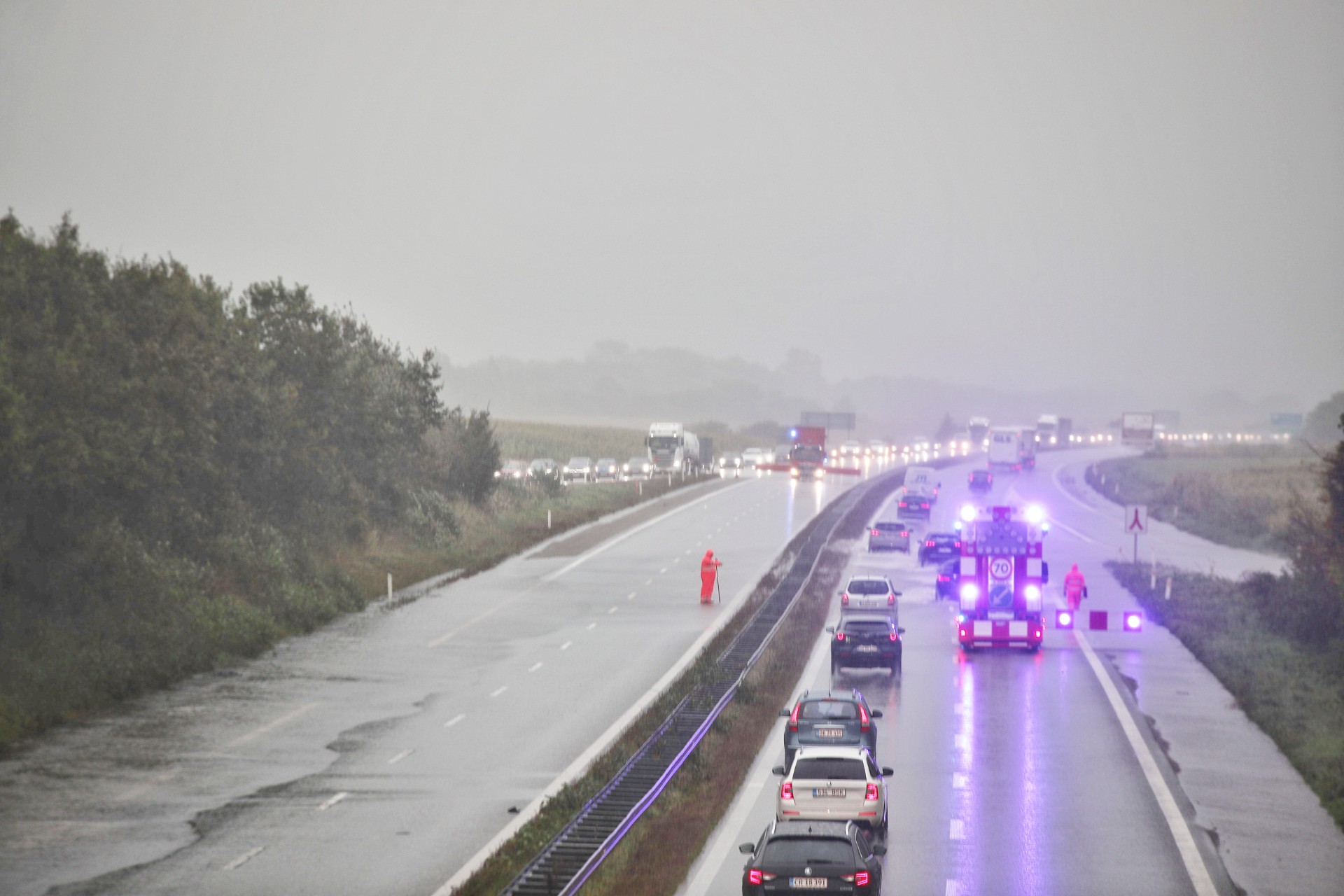 Kritisk vejr skaber trafikproblemer ved Esbjerg og omegn