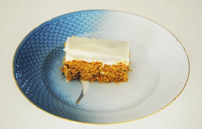 Sådan laver du den vildeste gulerodskage med espresso
