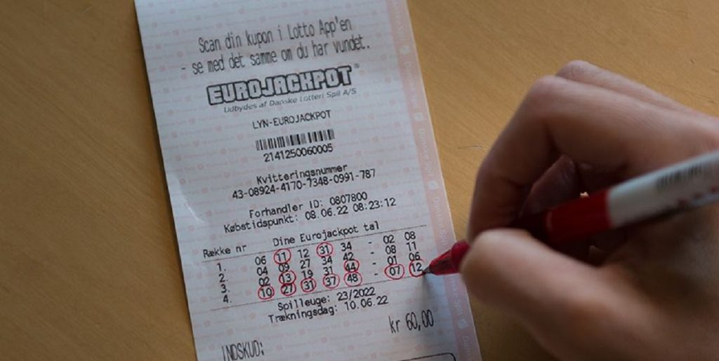Har du været forbi en tankstation for at spille Eurojackpot? Så bør du tjekke din kupon
