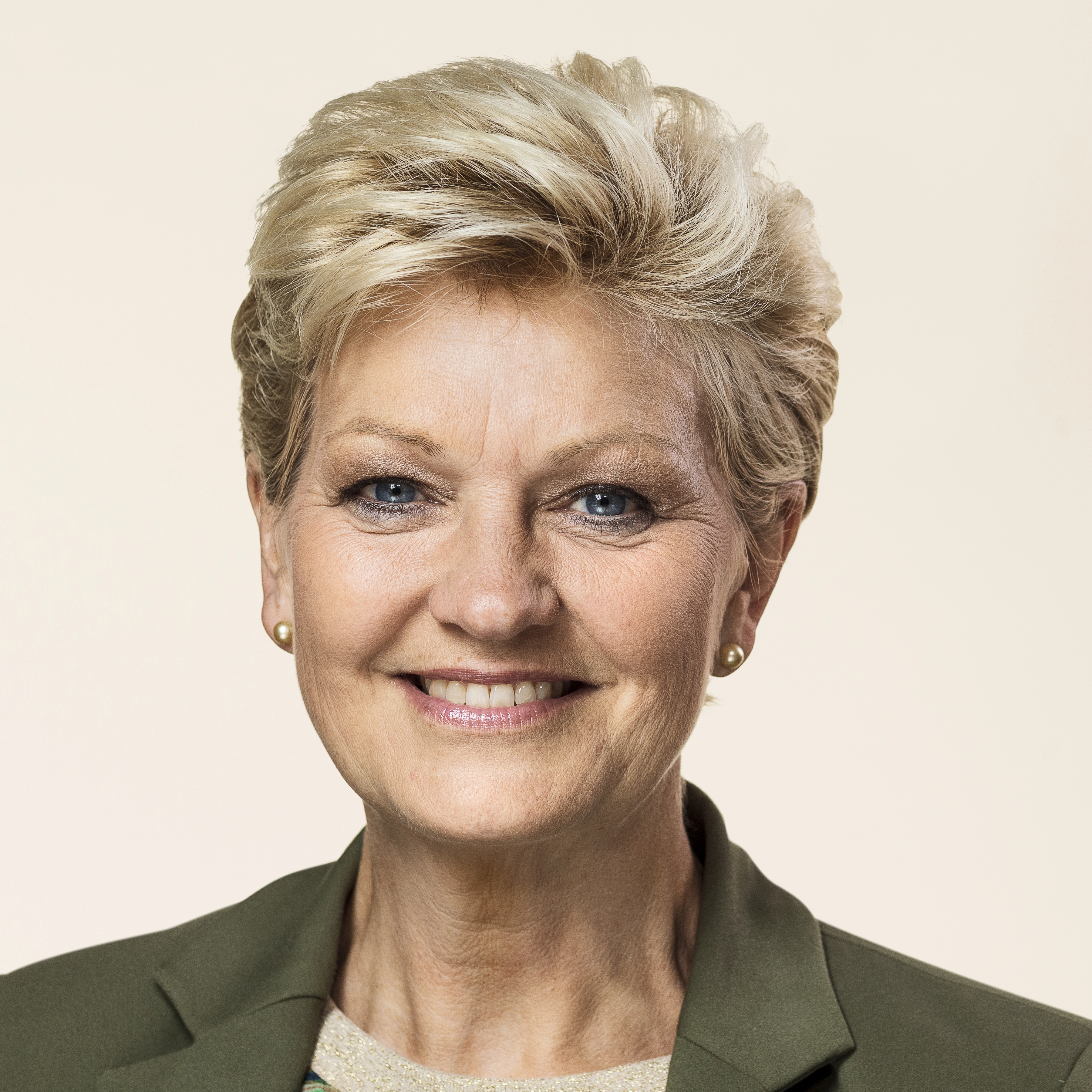Nægter at bruge mundbind: Tidligere minister ignorerer corona-regel