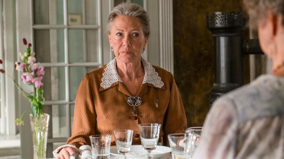 Bed du mærke i den royale detalje i Badehotellet?