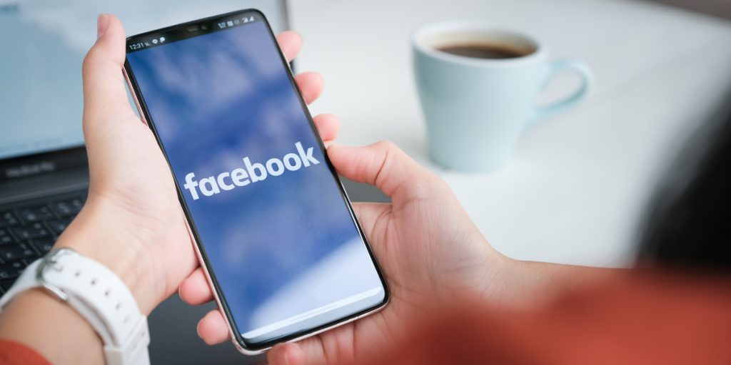 Politiet advarer danskerne: Det her skal I ikke dele på Facebook