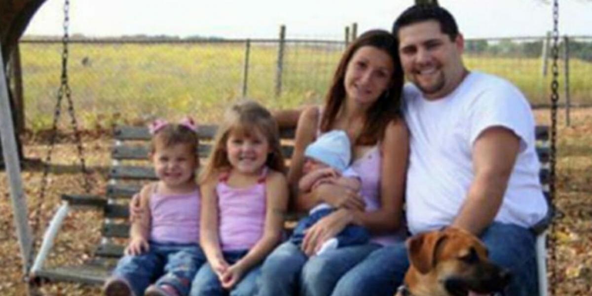 De ønskede sig et hyggeligt familiebillede: Da de så billedet opdagede de den uhyggelige sandhed