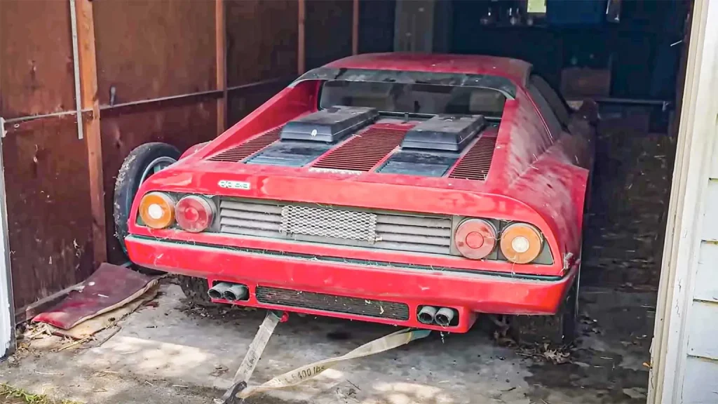 Afdød rigmands barnebarn gør utroligt fund: Finder sjælden 12-cylindret Ferrari indelåst i garage