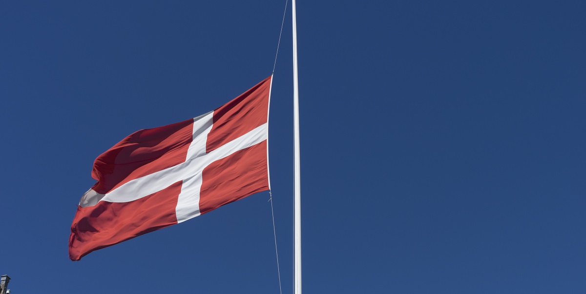 Værd at lægge mærke til: Derfor flager Danmark på halvt på lørdag