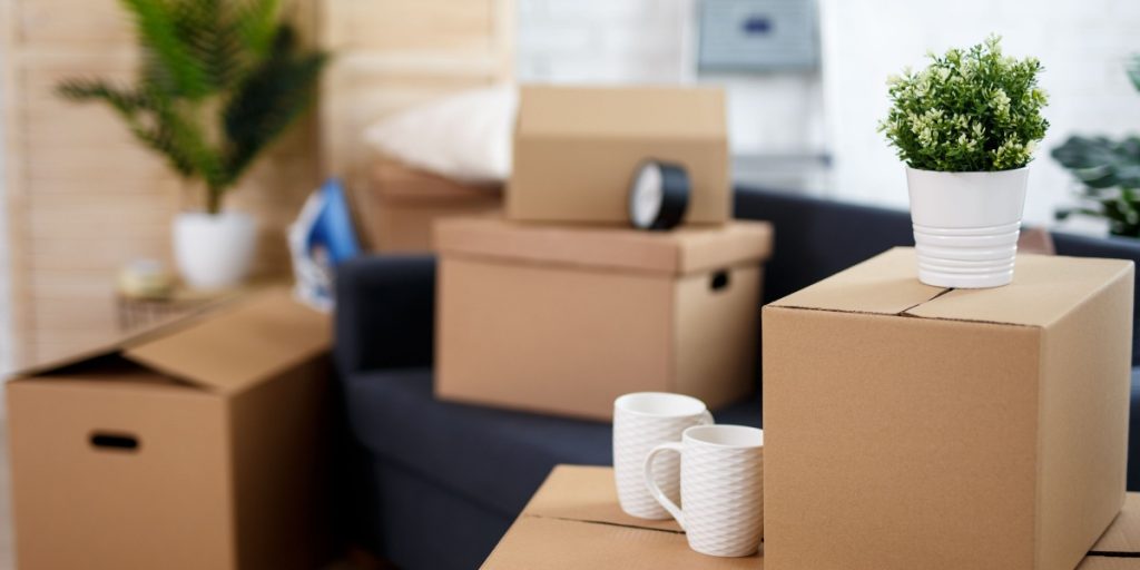 Flyttemand skulle opbevare Connies ejendele: Hun fik et chok, da hendes ting var til salg på Facebook