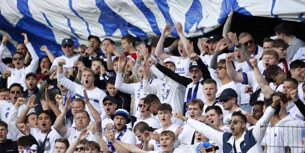 FCK-fans stormede på banen: Nu skal de betale kæmpebøde