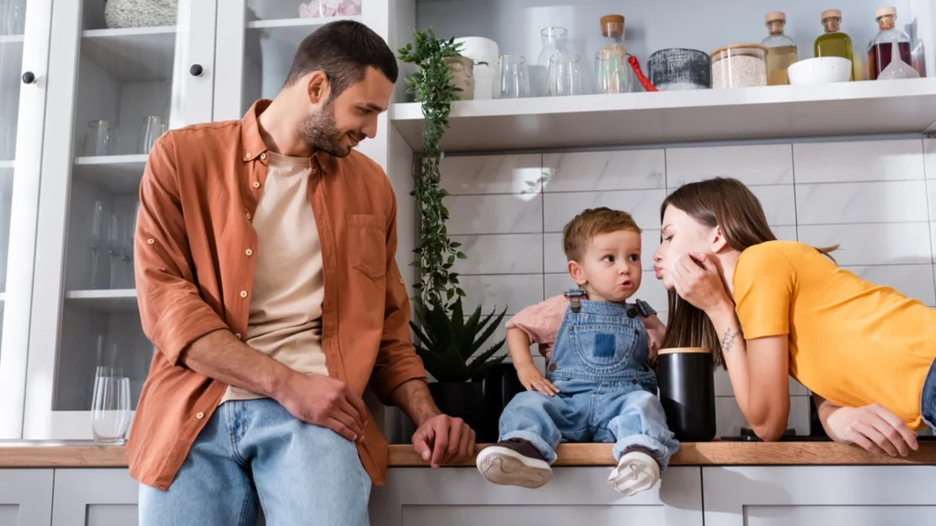 Hendes mand vil ‘pludselig have endnu et barn’ – men hun tror, at han har en chokerende bagtanke