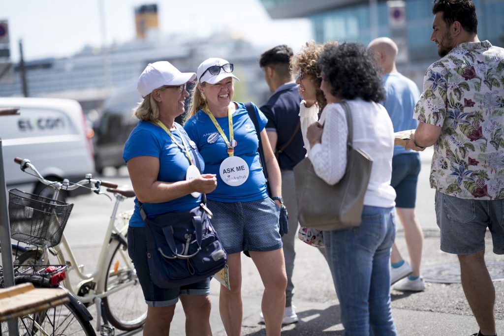 Stor interesse for at blive byvært: 1900 aarhusianere byder i år byens turister velkommen